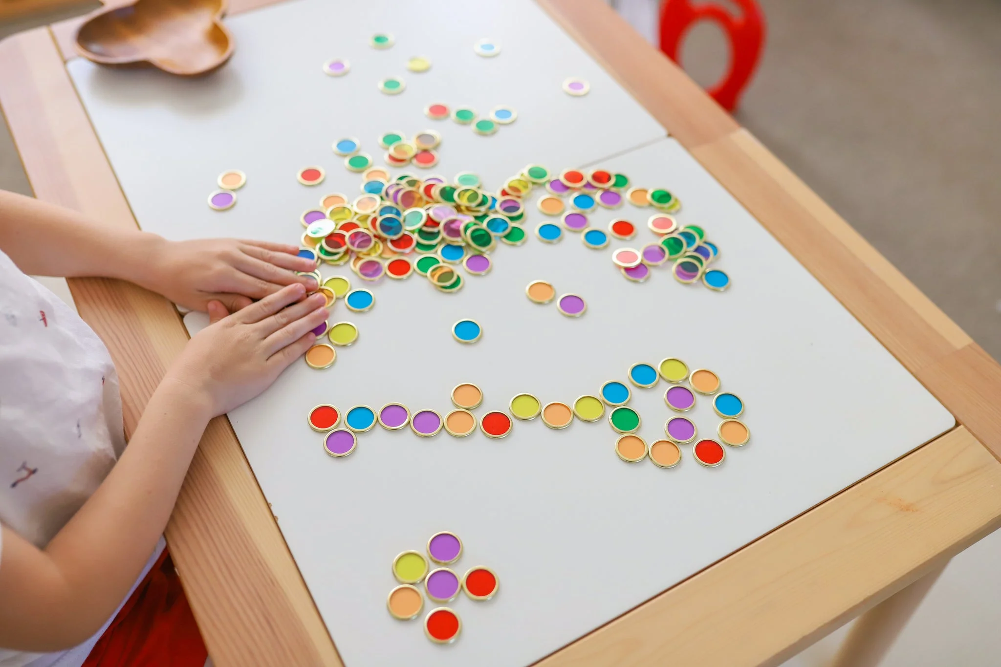 Learn & Grow Metal Rimmed Counting Chips 100 Piece - Image 5