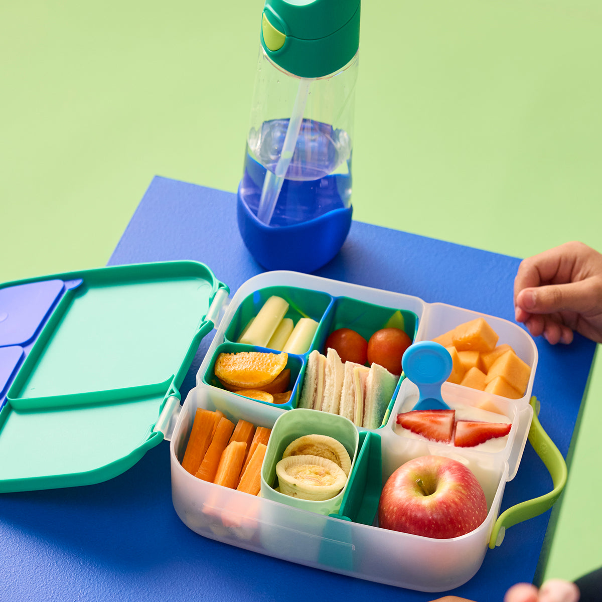 B.box Lunchbox Electric Jungle 3 https://nicetribe.com.au/shop/tablewares/b-box-lunchbox-electric-jungle/ 0059 260707 BBOX BTS1002 5000x.jpg