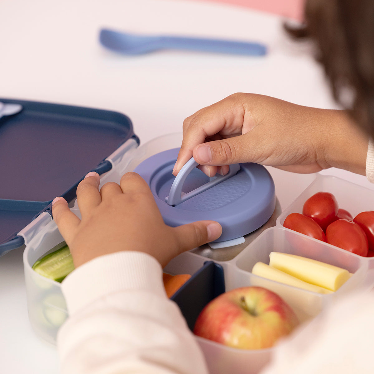 B.box Insulated Lunch Pod Ocean 2 https://nicetribe.com.au/shop/tablewares/b-box-insulated-lunch-pod-ocean/ 0049 260311 BBOX HUL DAY16144.jpg